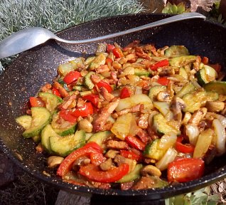 Rychlá zeleninová směs se slaninou