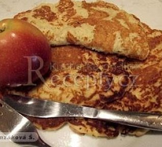 Lívanečky s jablky