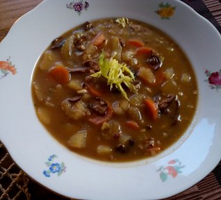 Bramborová polévka s pohankou