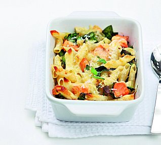 Zapečené těstoviny s lososem