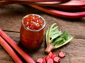 Rebarborový džem s vanilkou