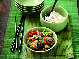 Kousky lososa se sezamem