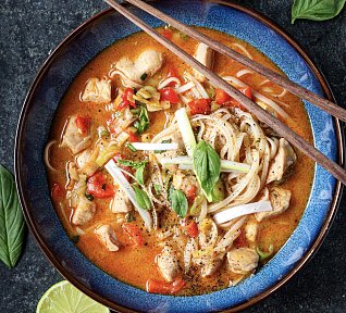 Krémová kari polévka s kuřecím masem