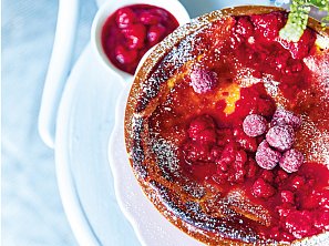 Tvarožník se zázvorem a malinami