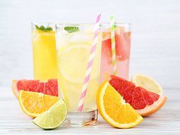 Grapefruitová limonáda s mátou a medem