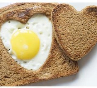 Valentýnský snídaňový toast