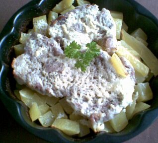 Jogurtová krkovička zapečená s bramborem