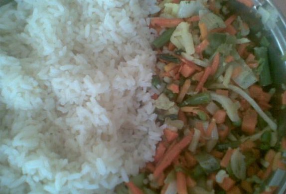 Pečené kuřecí se zeleninovou rýží