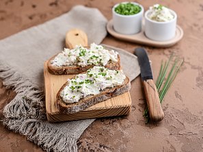 Sýrová pomazánka podle ČSN