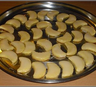 Měsíčky s citronovou polevou