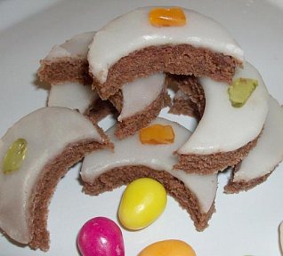 Vykrajované měsíčky