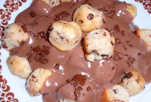 Čokoládové buchtičky s čokoládovým pudinkem