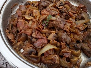 Žampionová směs s játry