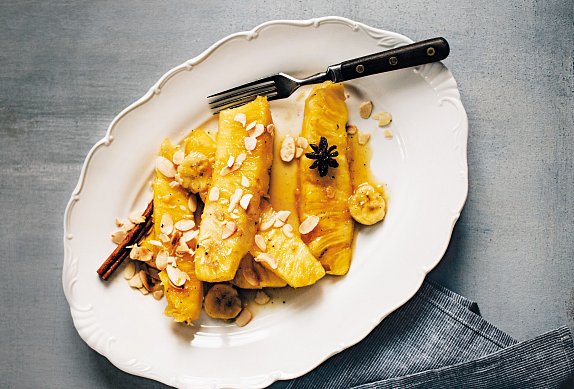 Grilovaný ananas s vanilkovo-pomerančovou omáčkou photo-0
