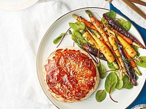 Glazované barevné mrkve