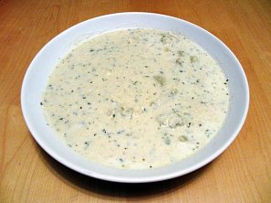 Bílá polévka s divokým kořením Bílá polévka s divokým kořením