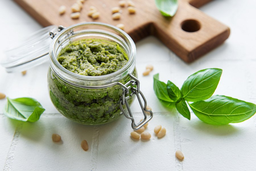 Bazalkové pesto