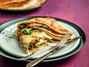 Palačinky se sýrem a špenátem