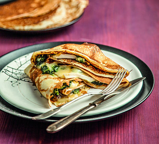 Palačinky se sýrem a špenátem