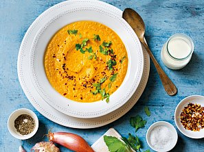 Mrkvový krém se zázvorem a chilli