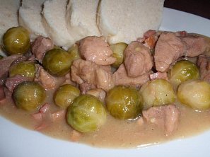 Guláš s kapustičkami