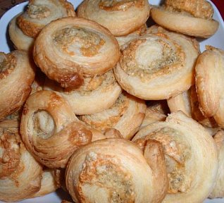 (nejen) Česnekovo-sýroví šneci