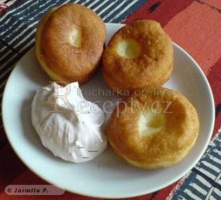 Šišky s jahodovou pěnou