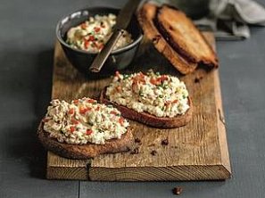 Topinky s vajíčkovou pomazánkou