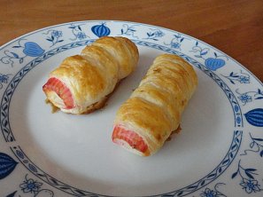 Surimi tyčinky v kabátě z listového těsta