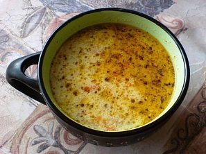 Polévka s nivou a klobásou