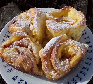 Pudinkové růže s marmeládou