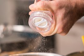 Trik s přesolenou polévkou Trik s přesolenou polévkou