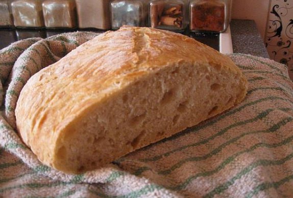 Chléb pro začátečníky (s česnekem)