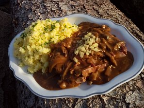 Slaninové vepřové plátky s hlívou