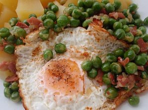 Dušený hrášek s volským okem