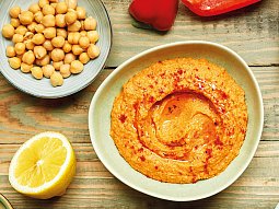 Hummus s pečenou paprikou