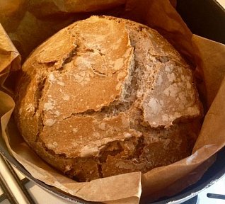 Chléb pečený v kastrolu