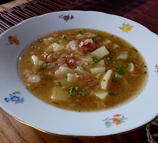 Česnečka s tvarůžky