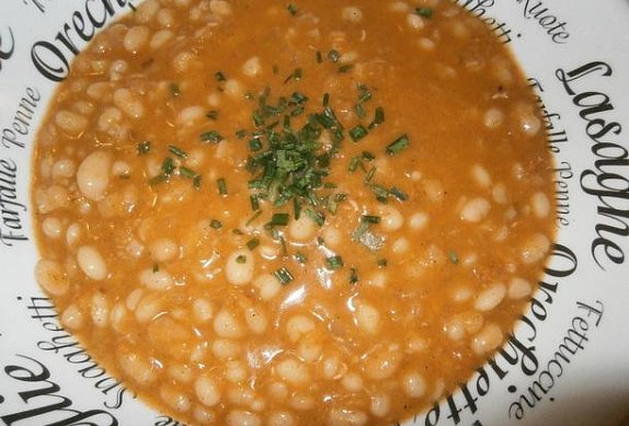 Fazolová polévka s uzeným masem photo-0