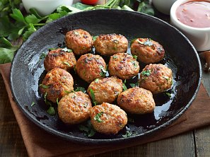 Telecí mleté biftečky se smetanou