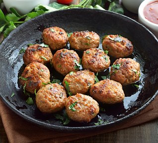 Telecí mleté biftečky se smetanou