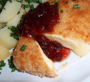 Smažený obalený sýr (eidam, hermelín... ) Smažený obalený sýr (eidam, hermelín... )