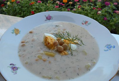 Bramborovo-cizrnová polévka s koprem