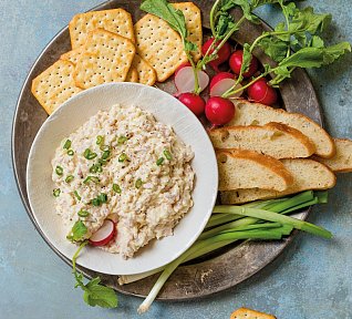 Pikantní česneková pomazánka