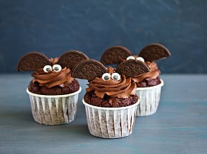 Halloweenské cupcakes ala netopýři