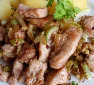 Masová minutka s řapíkatým celerem