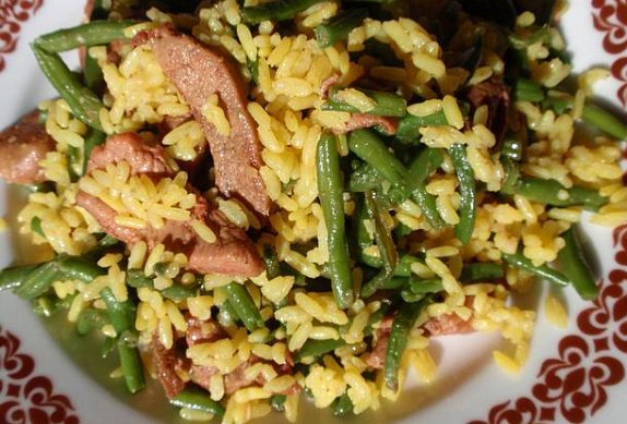Fazolky s kari rýží a masovými nudličkami - rychle a chutně photo-0