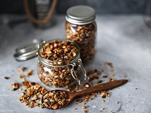 Granola s ořechy