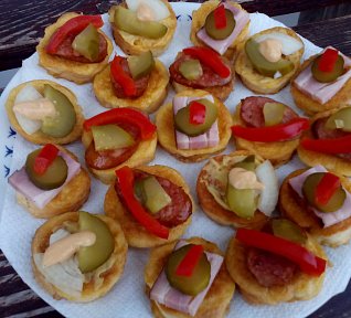 Teplé jednohubky na slano i sladko