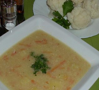 Květáková polévka s mrkví